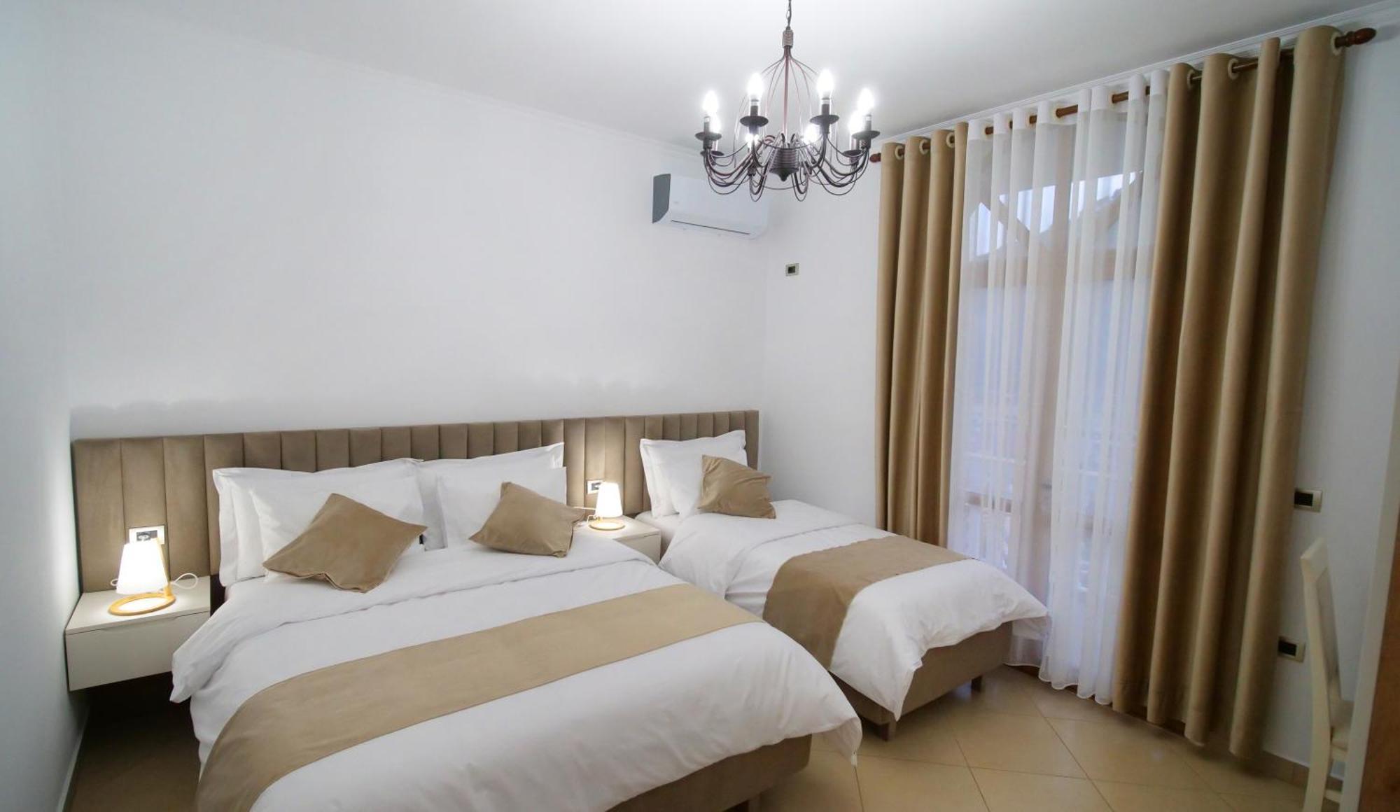 Vila Malasi Berat Exteriér fotografie