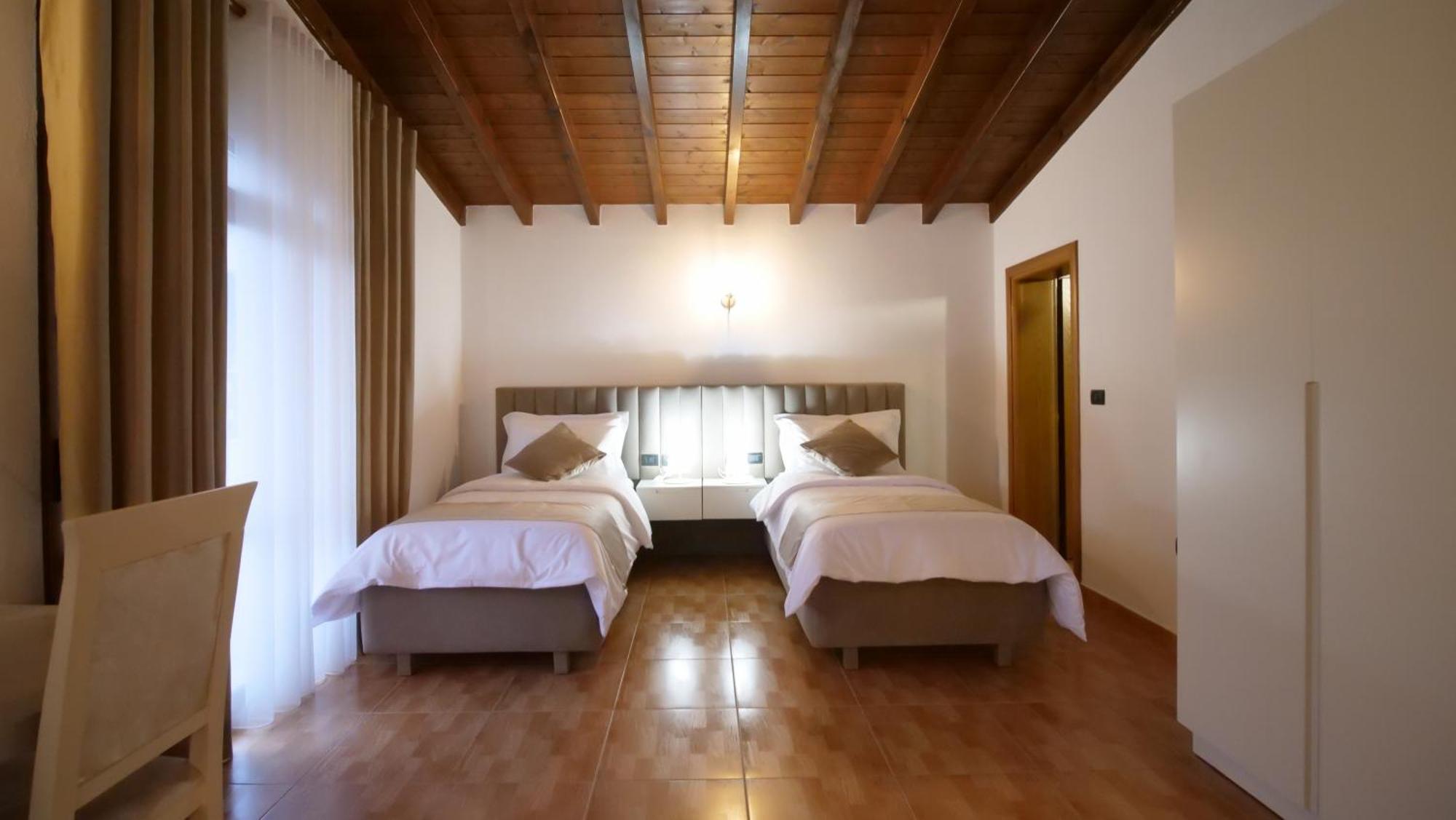 Vila Malasi Berat Exteriér fotografie