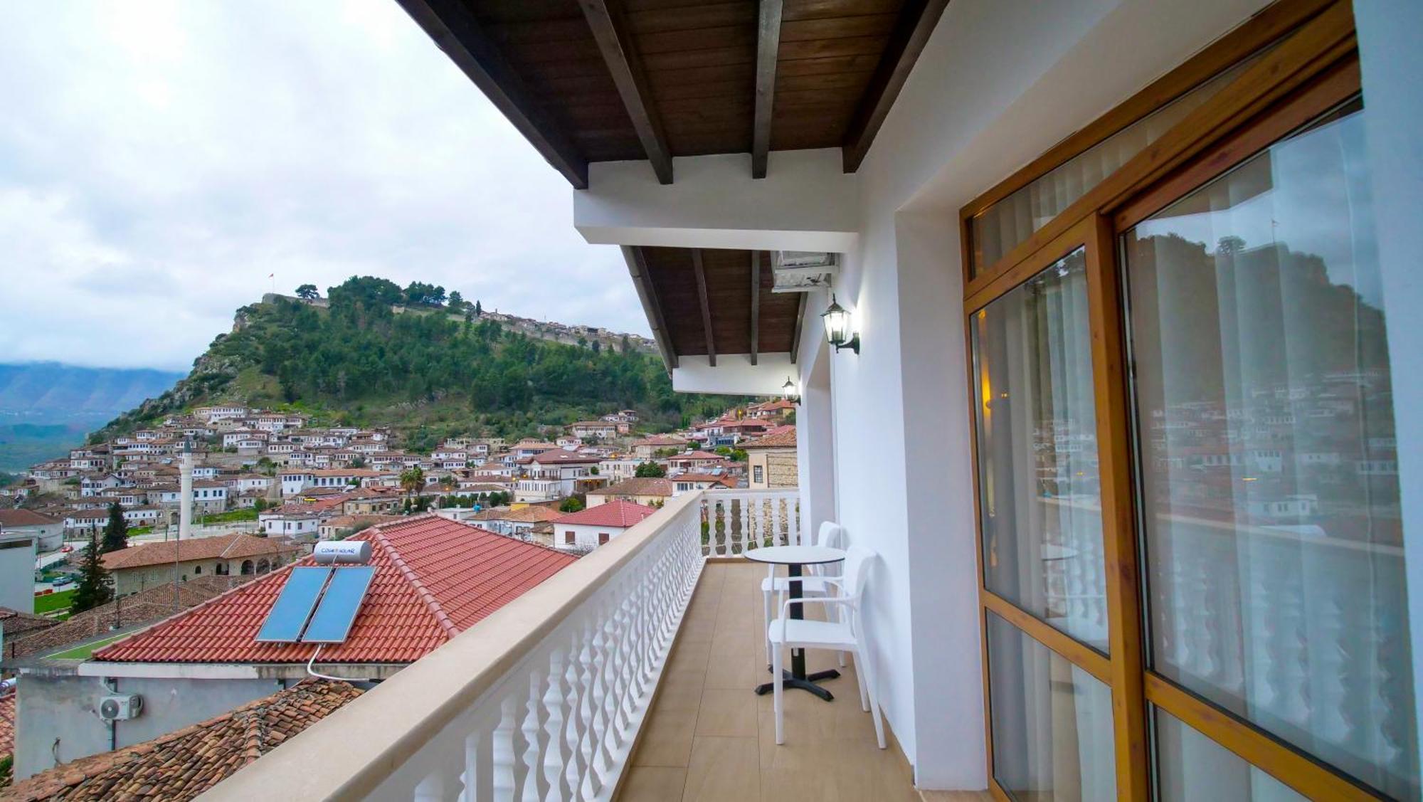 Vila Malasi Berat Exteriér fotografie
