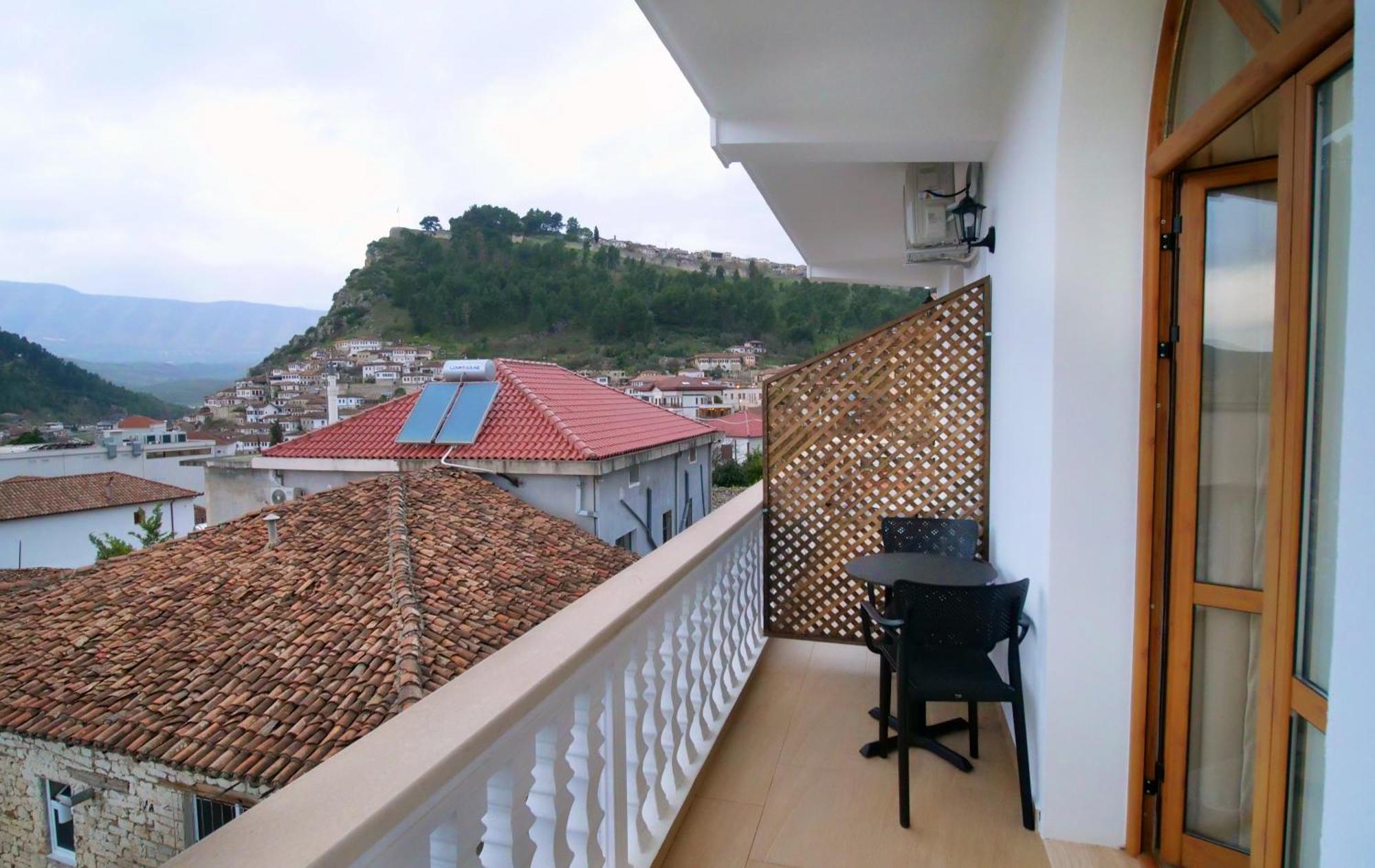 Vila Malasi Berat Exteriér fotografie